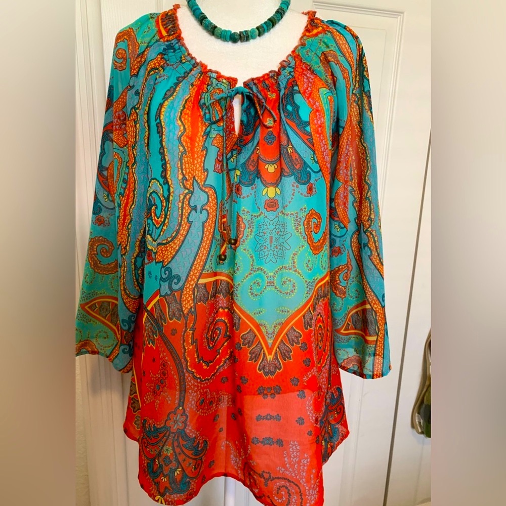 NWOT Woman's TriBella size medium, long sleeve top